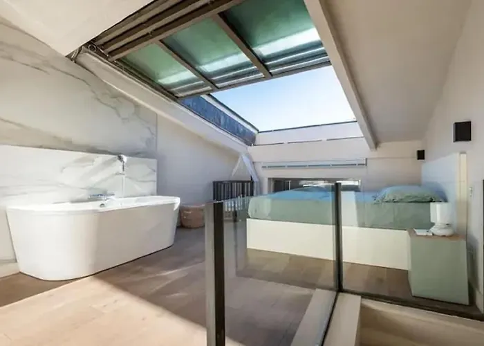 Appartement 100M2 Dernier Etage - Chambre Atypique